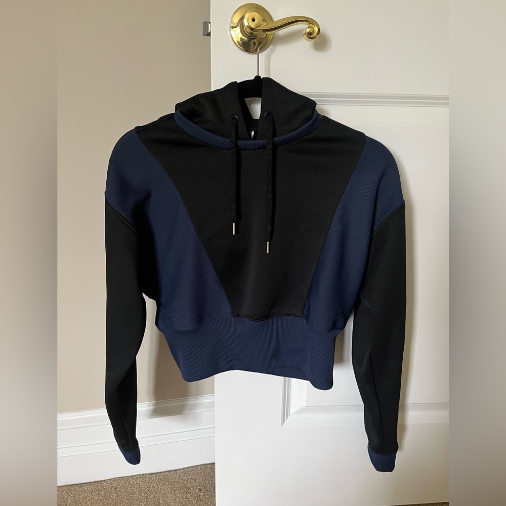 New balance cropped hooded NWOT XS